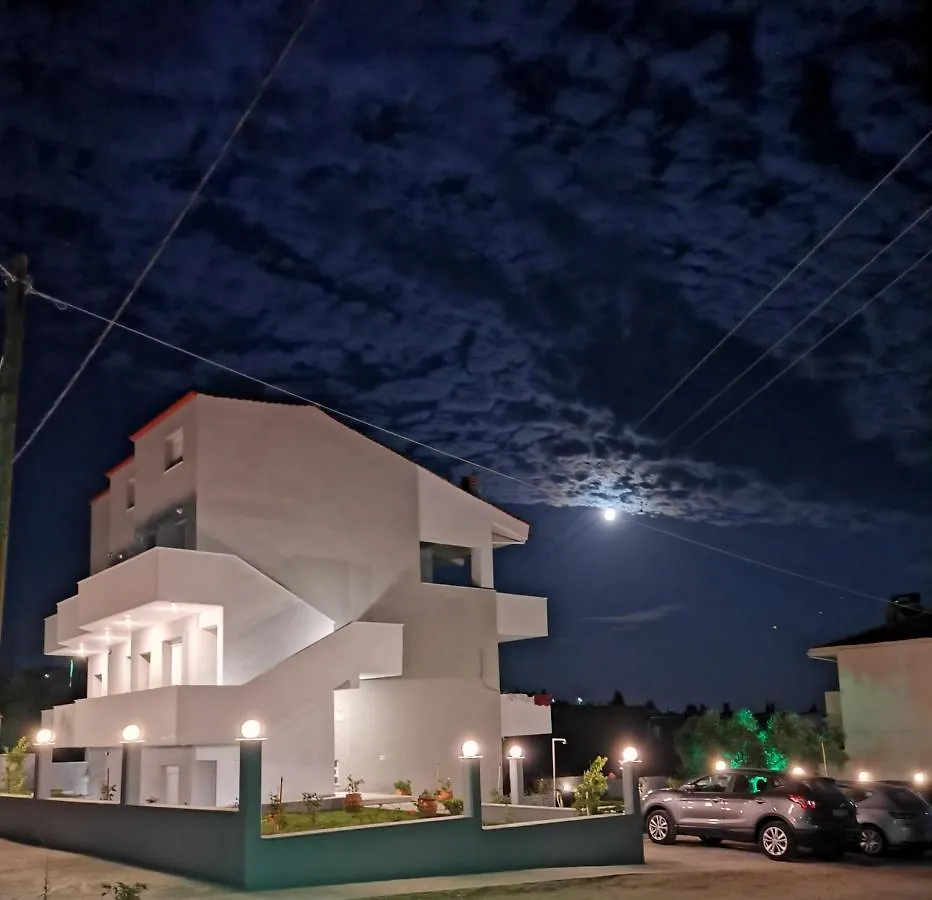 The House Of The Roses Seaview Superior Apartment 2 Gerakini Greece